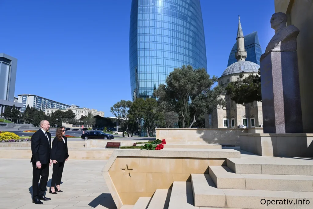 Faşizm üzərində Qələbə uğrunda mübarizədə həlak olan Azərbaycan övladlarının xatirəsi ehtiramla anılıb - FOTO